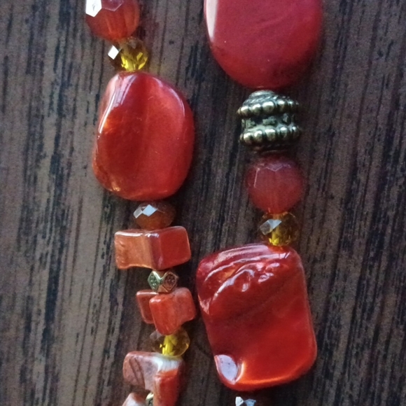 NWT 36" Long Coral Shell Rust color Necklace! - Picture 2 of 4